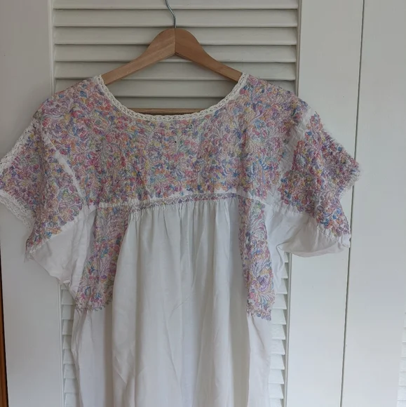 Vintage embroidered maxi dress - Picture 6 of 6